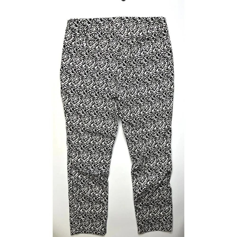 Jasmine and Juliana Women's Skinny Floral Pants Black and White Medium Size 8